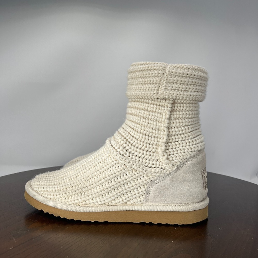 UGG Classic Crochet Boots Womens 5 Beige Pull On Winter Sheepskin Lined 5833